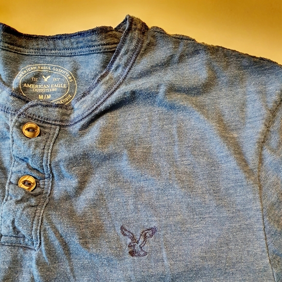 💥Navy Blue American Eagle  Shirt - Picture 4 of 6